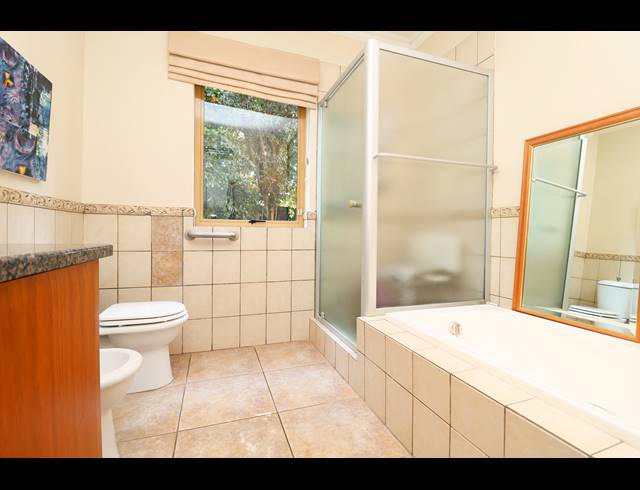 2 BEDROOM HOUSE FOR SALE IN OAKLANDS